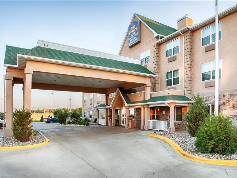 Heritage Hotel And Suites Дикинсън Екстериор снимка